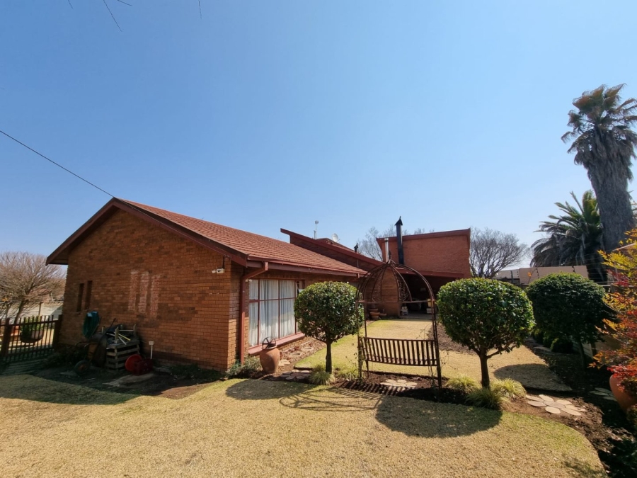 To Let 3 Bedroom Property for Rent in La Provance Free State